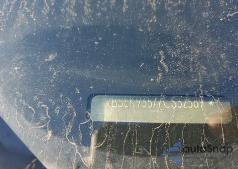 2007 BMW M6 z USA, uszkodzony, nr VIN WBSEK93577CS32589